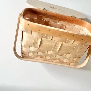 Pesky Bear Woven Basket With Handle